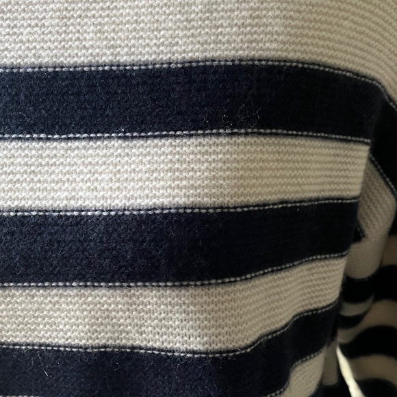 Magaschoni Cashmere Navy & White Stripe Cowl Neck Oversized Sweater Like New - Picture 3 of 7